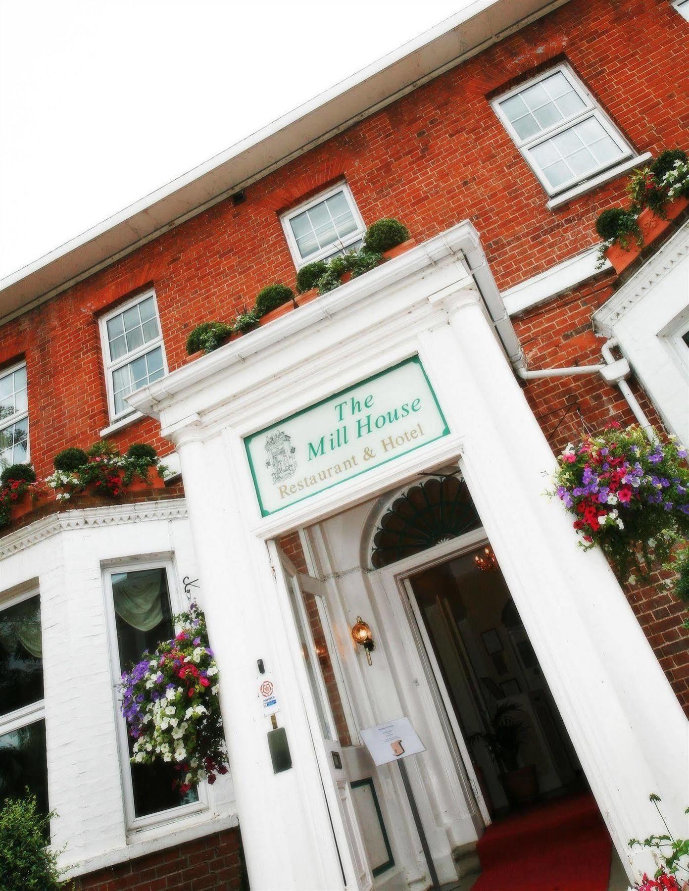 The Mill House Hotel Reading Exterior foto